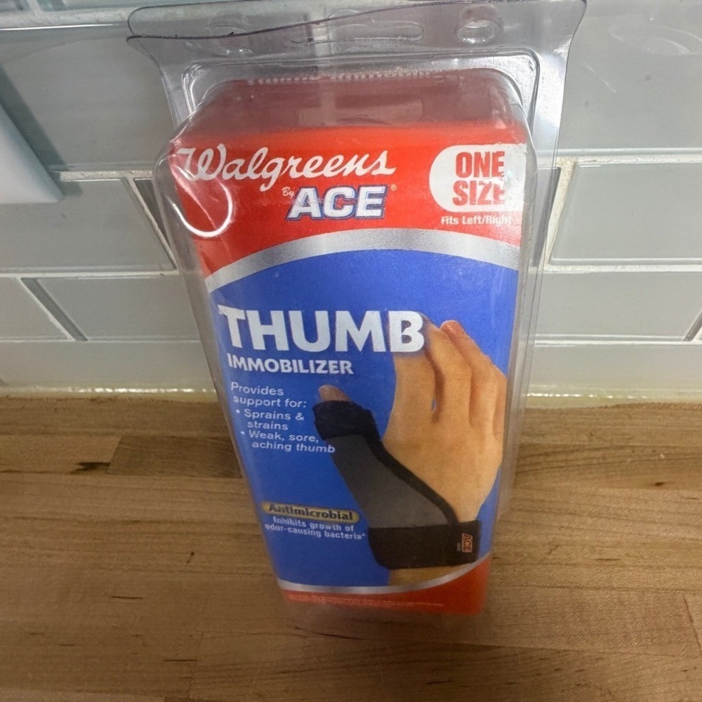 Walgreens by ACE Thumb Immobilizer Brace One Size Fits Left Right Black 557085
